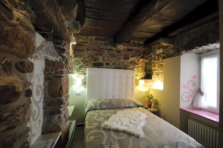 Standard Double room with lake view