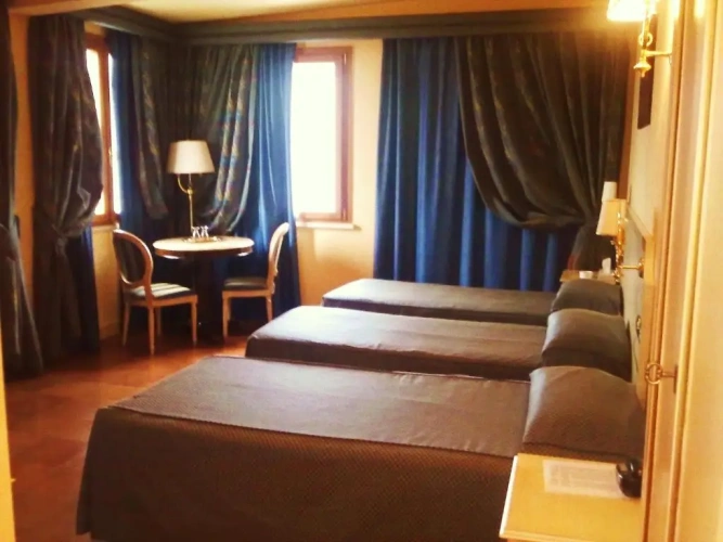 Standard Triple room