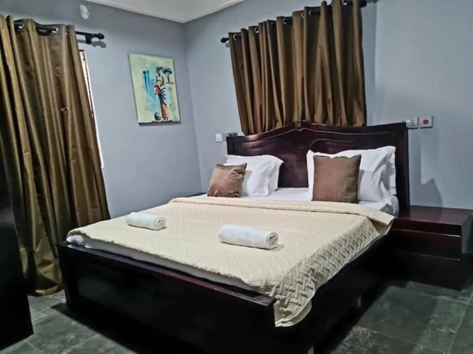 Cozy,quiet & Fantastic- Close to Highway - Parking