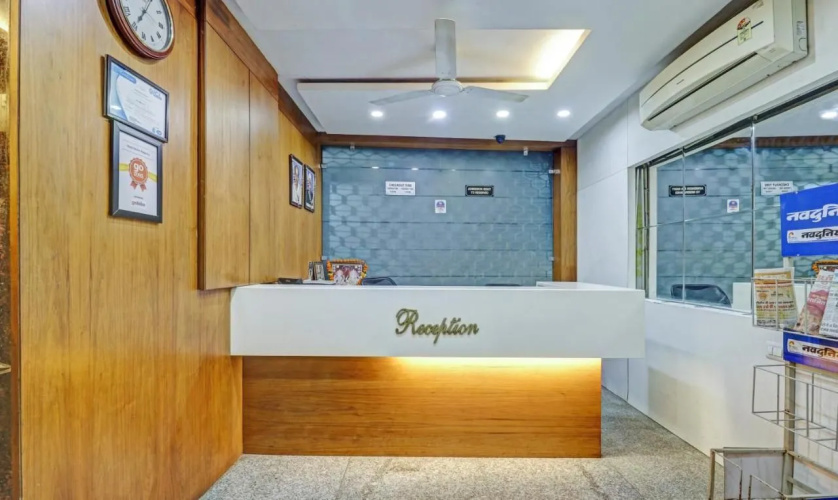 Treebo Mohit Regency