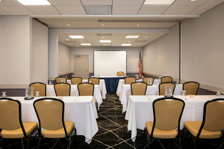 Holiday Inn Washington College Park photo 22