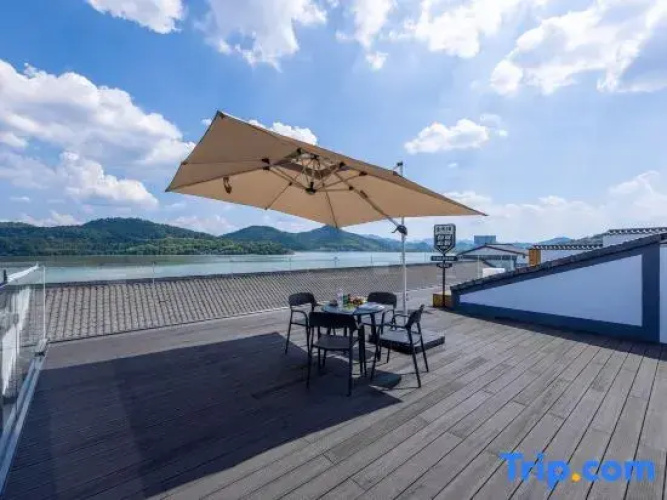 Jianglu Homestay