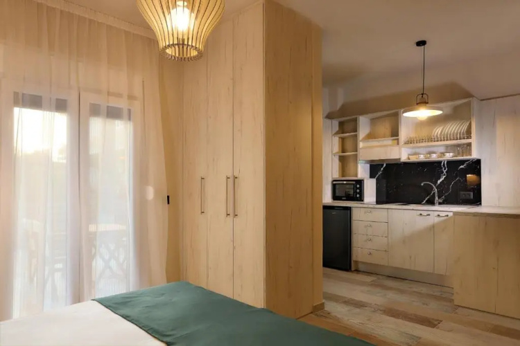 Ares Suites