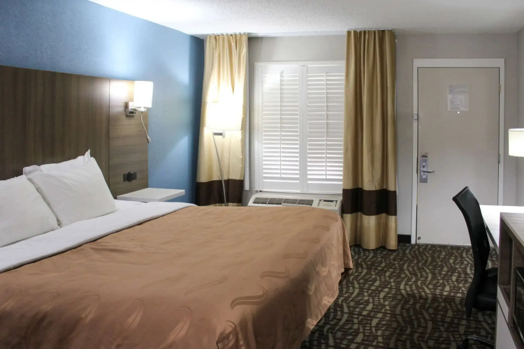 Quality Inn Athens I-65 / Huntsville Area West