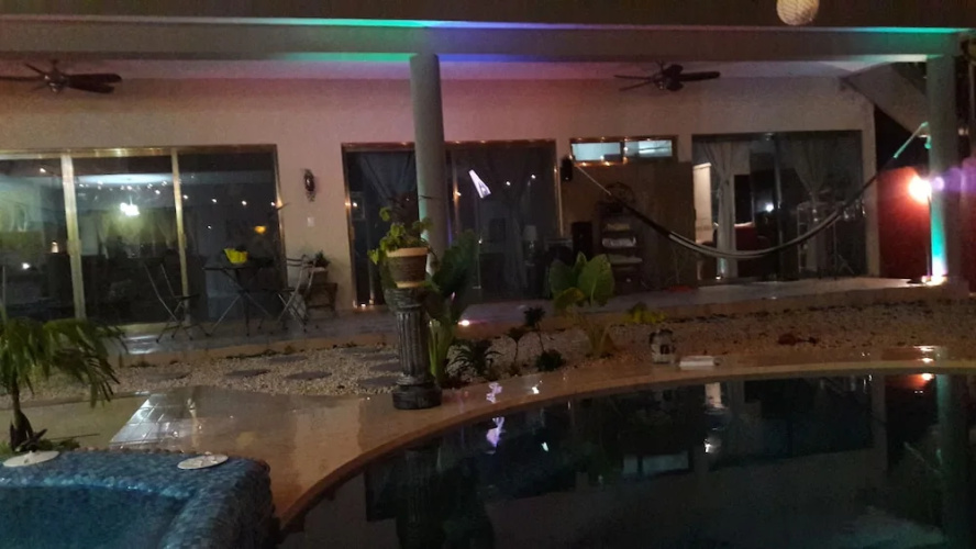 Oasis House B&B Cancun