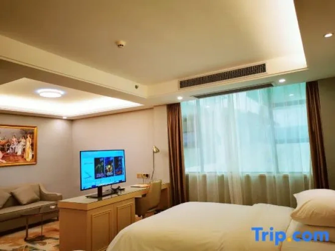 Deluxe Double room with street view