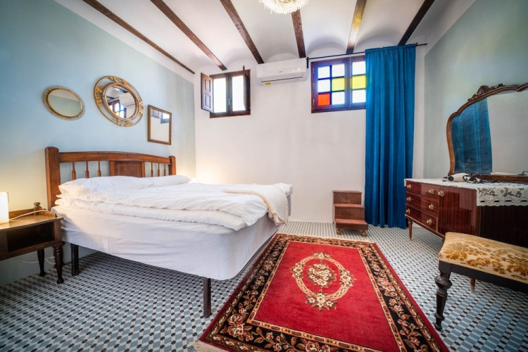 Comfort room