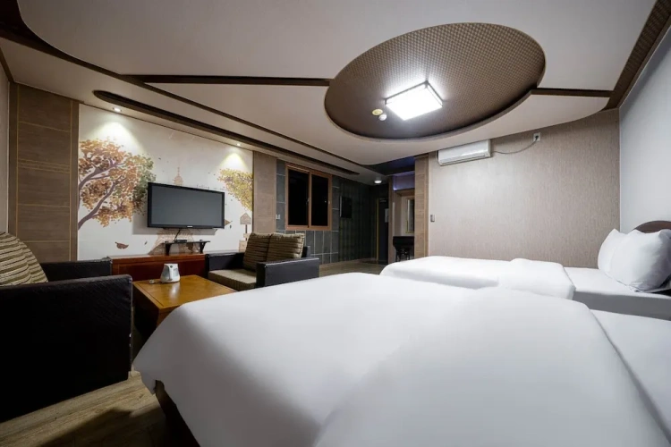 Standard Twin Family room