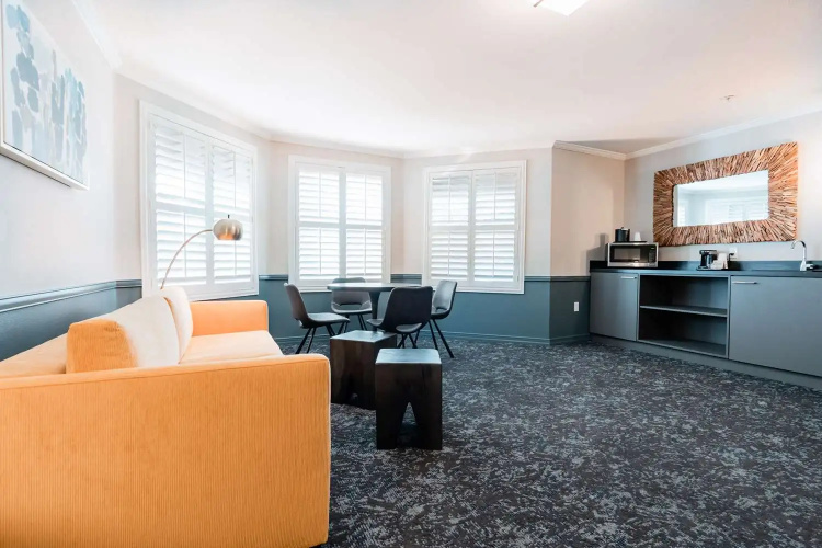 Hotel NoBo Cascade, Tapestry Collection by Hilton
