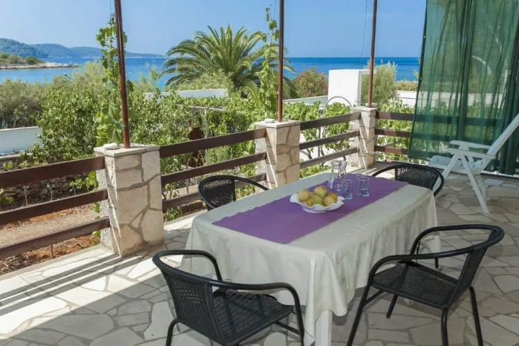 3 Bedrooms Cottage with sea view