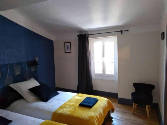2 Bedrooms Apartment