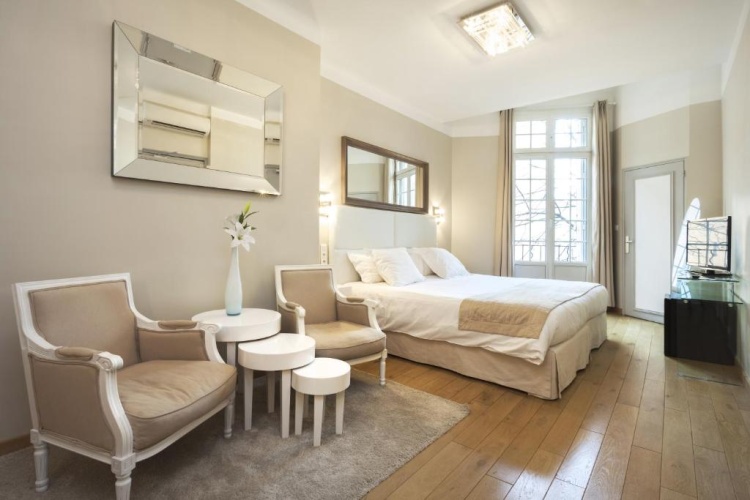 Double Suite
