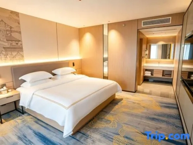 Deluxe Double Suite