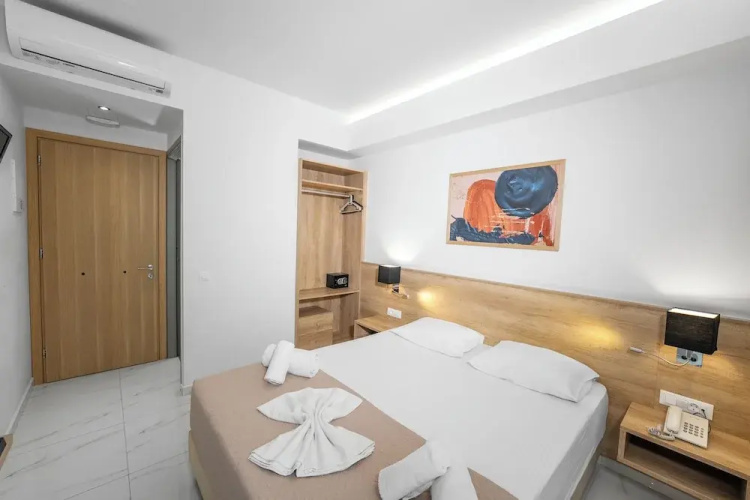 Marvel Deluxe Rooms