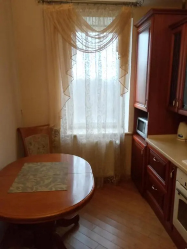 1-комнатная квартира ВИП уровня посуточно в Ужгороде. ул.И.Франка.