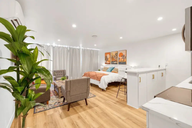 Palm Desert Suites