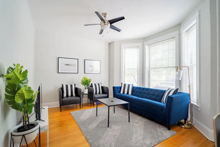 2 Bedrooms Apartment