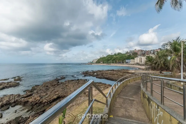 Apt w/ Ocean View 100 m From the Beach Eia0409