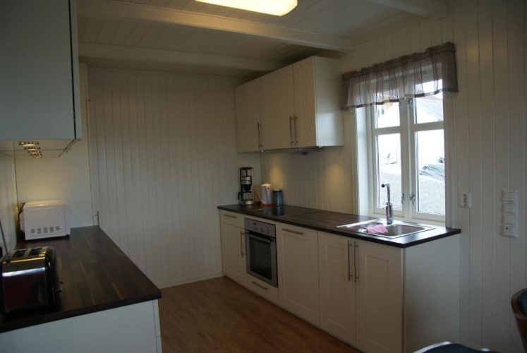4 Bedrooms Cottage