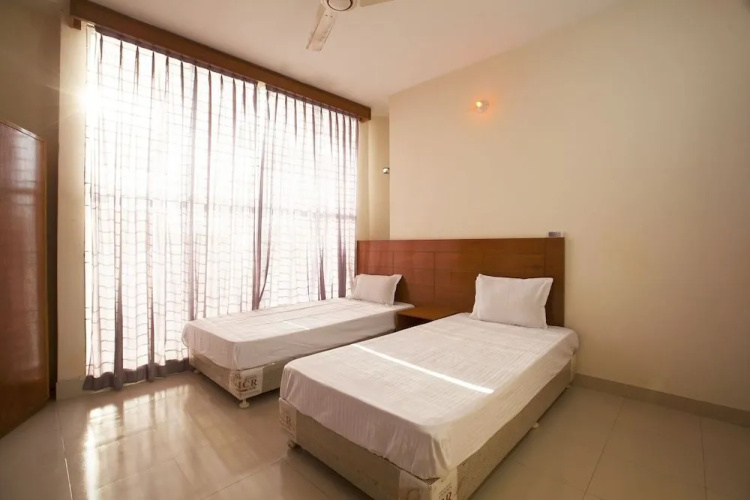 Hotel Bay Marina