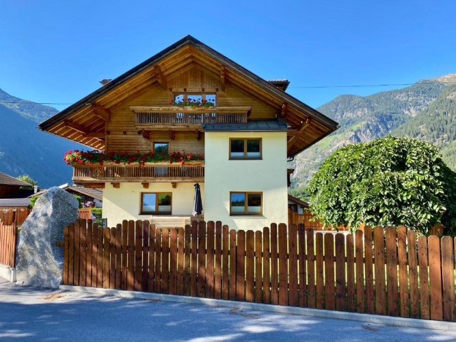 Double Chalet