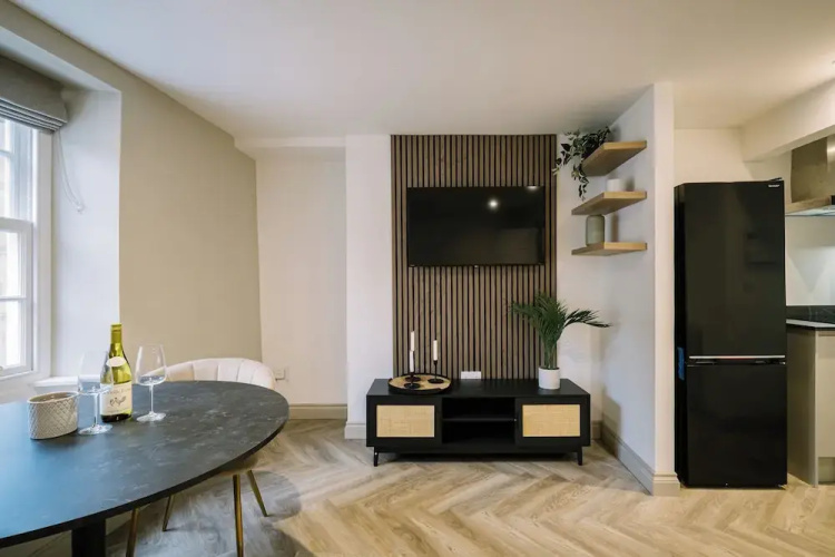 Sun St Apartment 2
