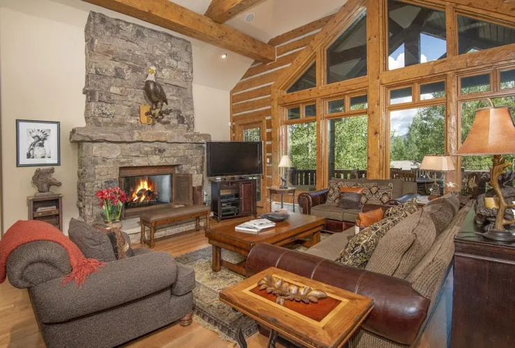 40 Goshawk 5 Bedroom Home by RedAwning