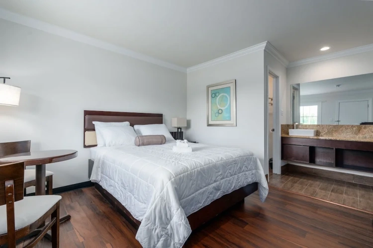 Classic Double Basement room
