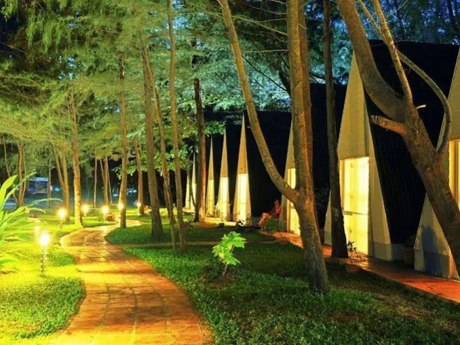 Con Dao Camping Hotel
