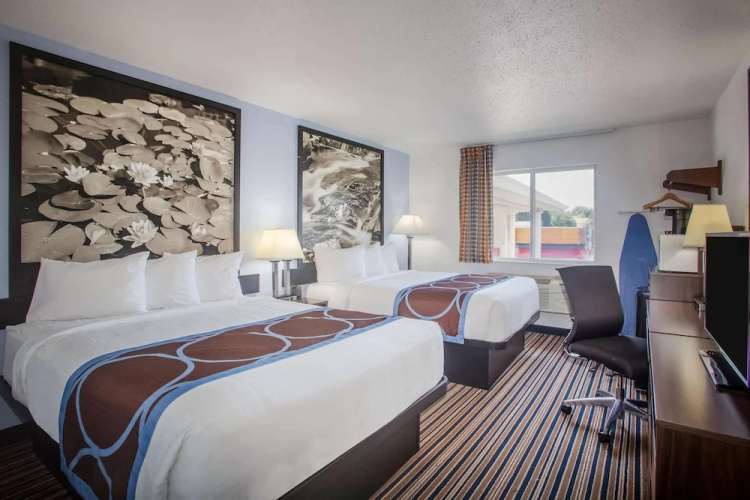 Super 8 Washington