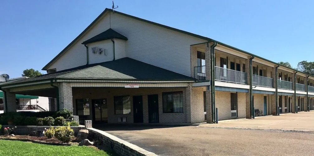 Western Plaza Inn