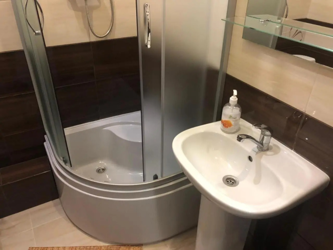 Hotel 18