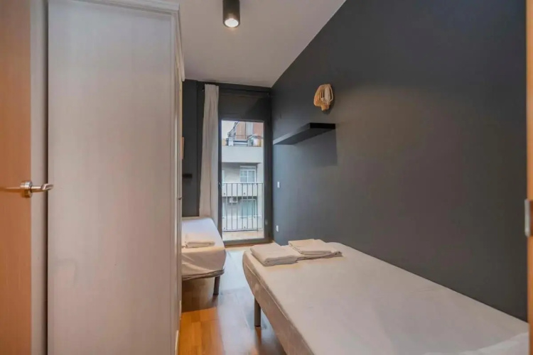 Modern and bright Duplex apartment in Eixample 4-3