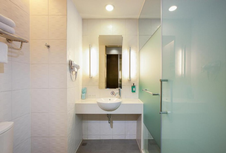 Standard Double room with city view
