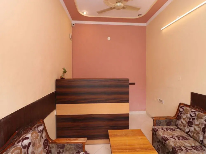 OYO Flagship 14530 Sector 14 Harsh Villa
