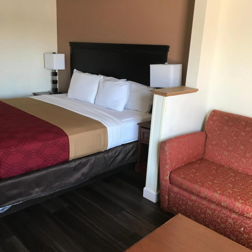 Rodeway Inn & Suites