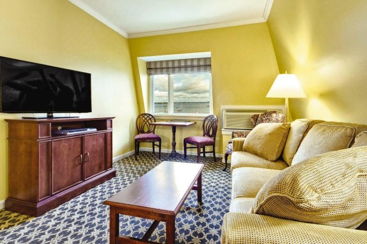 1 Bedroom Suite