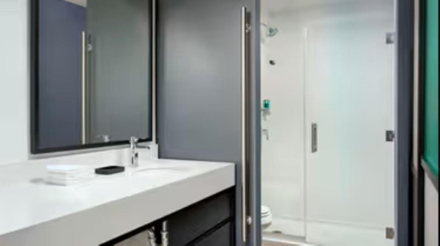 Aloft Omaha West
