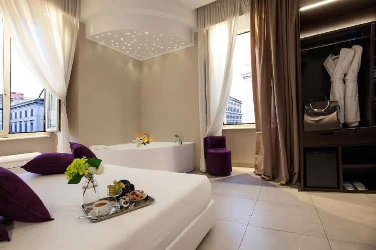 Roman Holidays Boutique