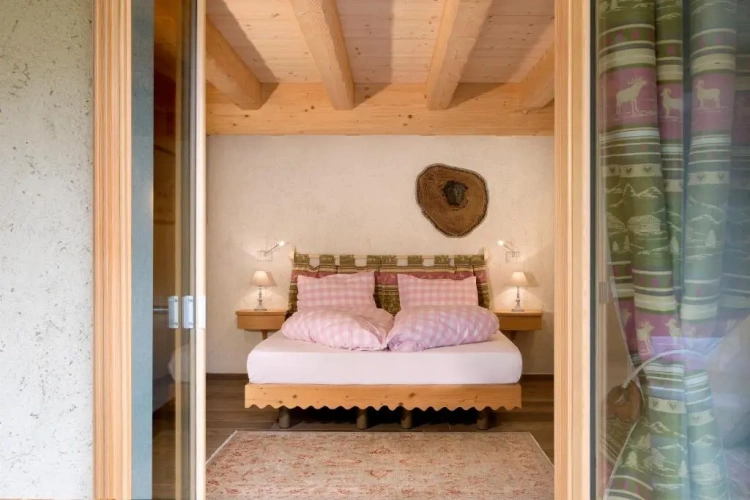 Standard Quadruple room with mountain view