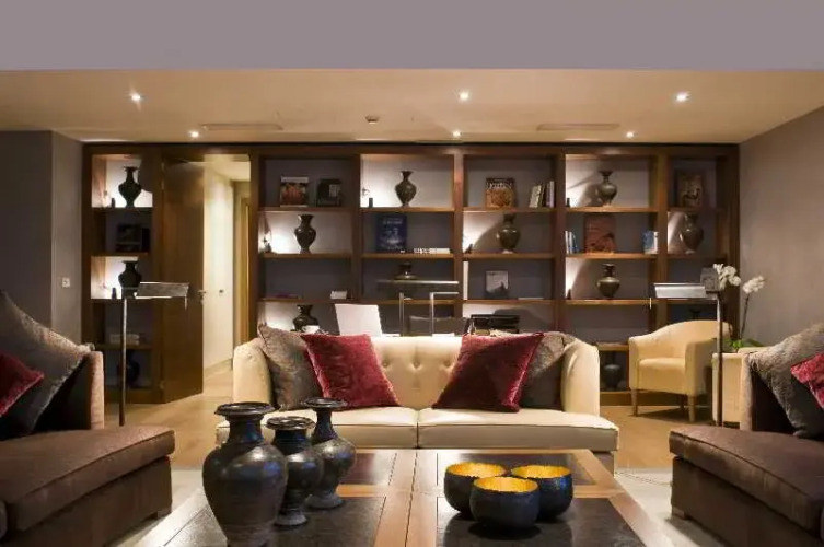 Radisson Blu Hotel Milan Over view