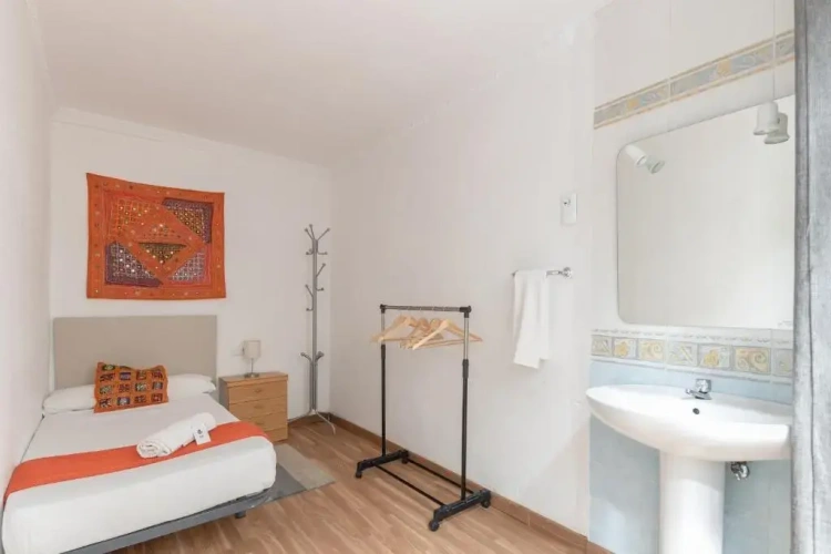 Standard Single room