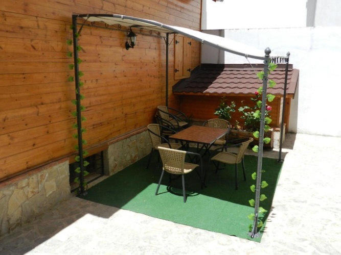 2 Bedrooms Cottage
