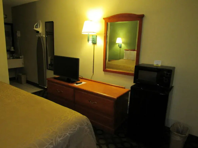 Howard Johnson Inn Ashburn