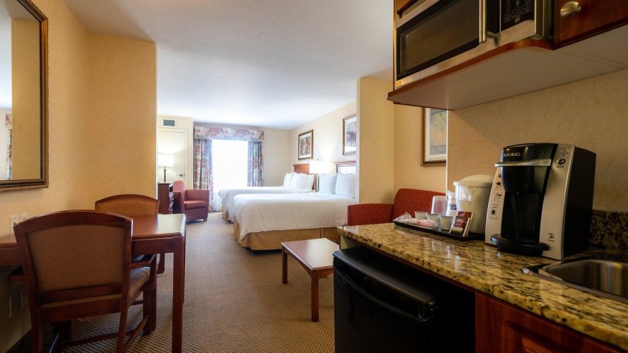 Quadruple Suite