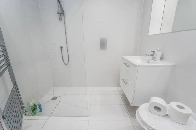 Luxury 2bed 2bath-ground Floor-free Parking