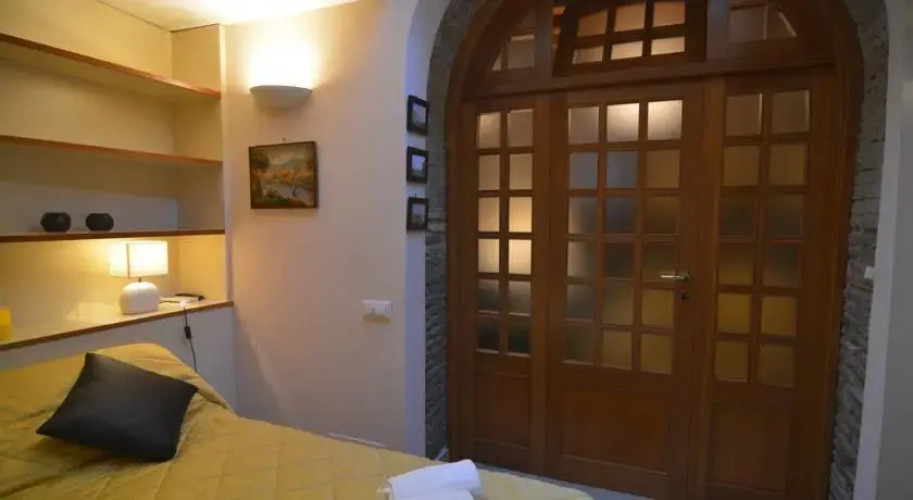 Luxury Art Apt With Terrace in Trastevere, Serviced by Hostmaker