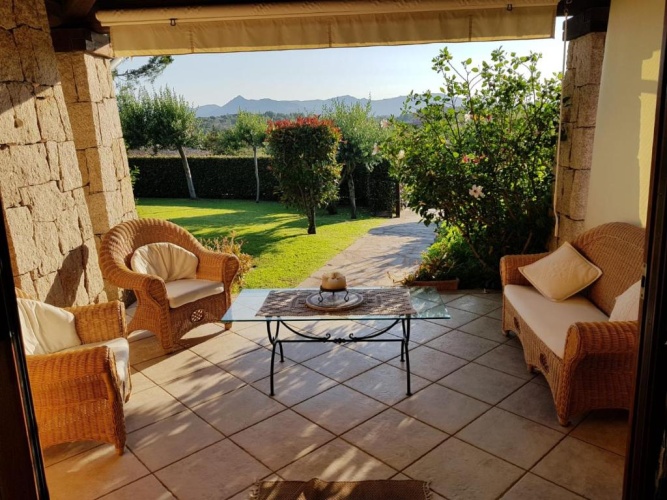2 Bedrooms Villa