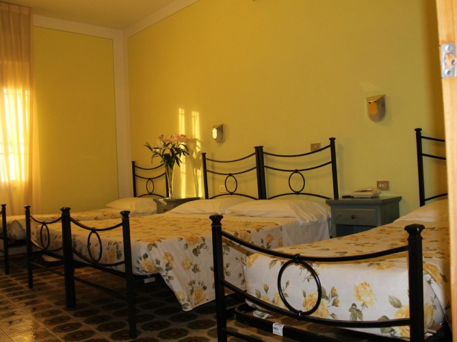 Classic Triple room