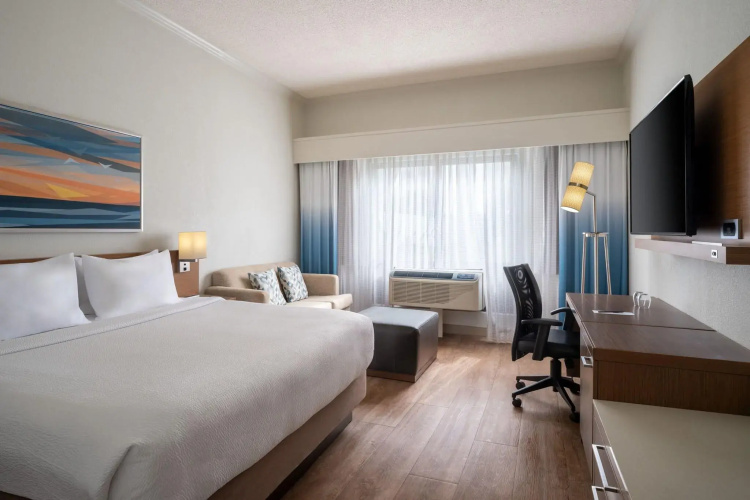 Courtyard by Marriott - Naples